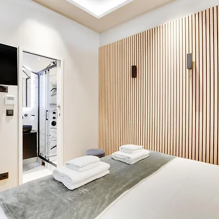Pick A Flat's In Champs-elysées - Rue Marbeuf Appartamento *