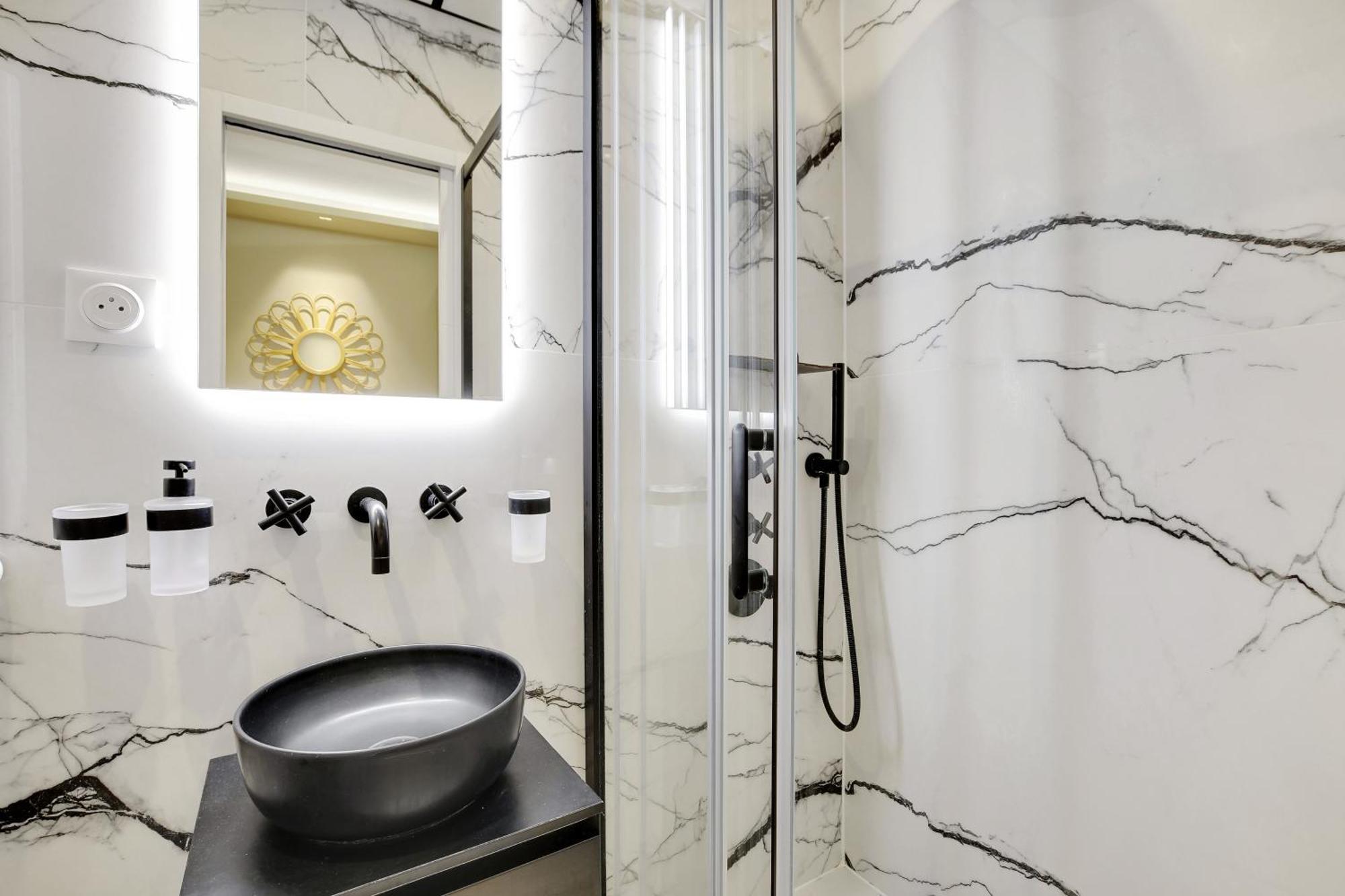 Pick A Flat's In Champs-elysées - Rue Marbeuf Appartamento *